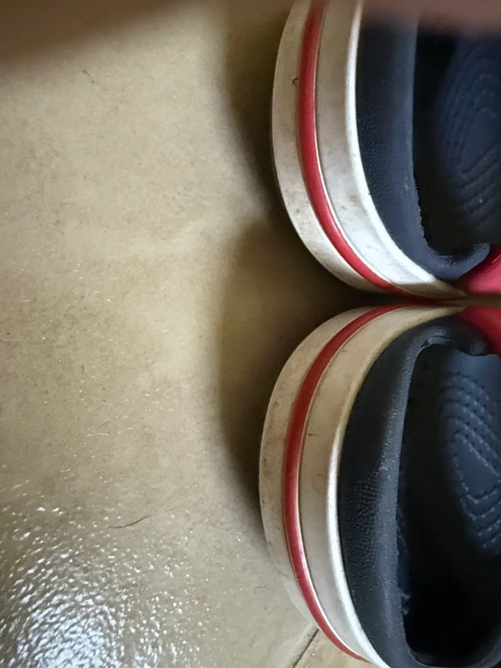 CROCS Kids Navy/Red Dual-Strap Sandals & 101 Dalmatians tennis shoes size 61/2